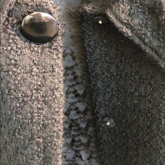 Cape coat with sequins collar & balloon sleeves - Picture 5 of 7